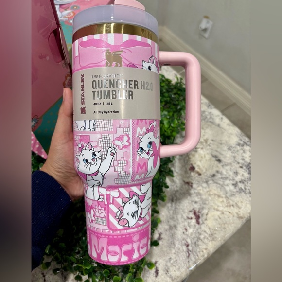 Stanley Disney Marie Mug - Picture 2 of 5